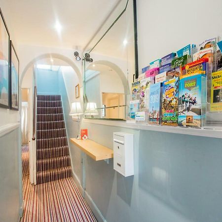 Oyo Lifestyle Hotel Sea Breeze Brighton ภายนอก รูปภาพ