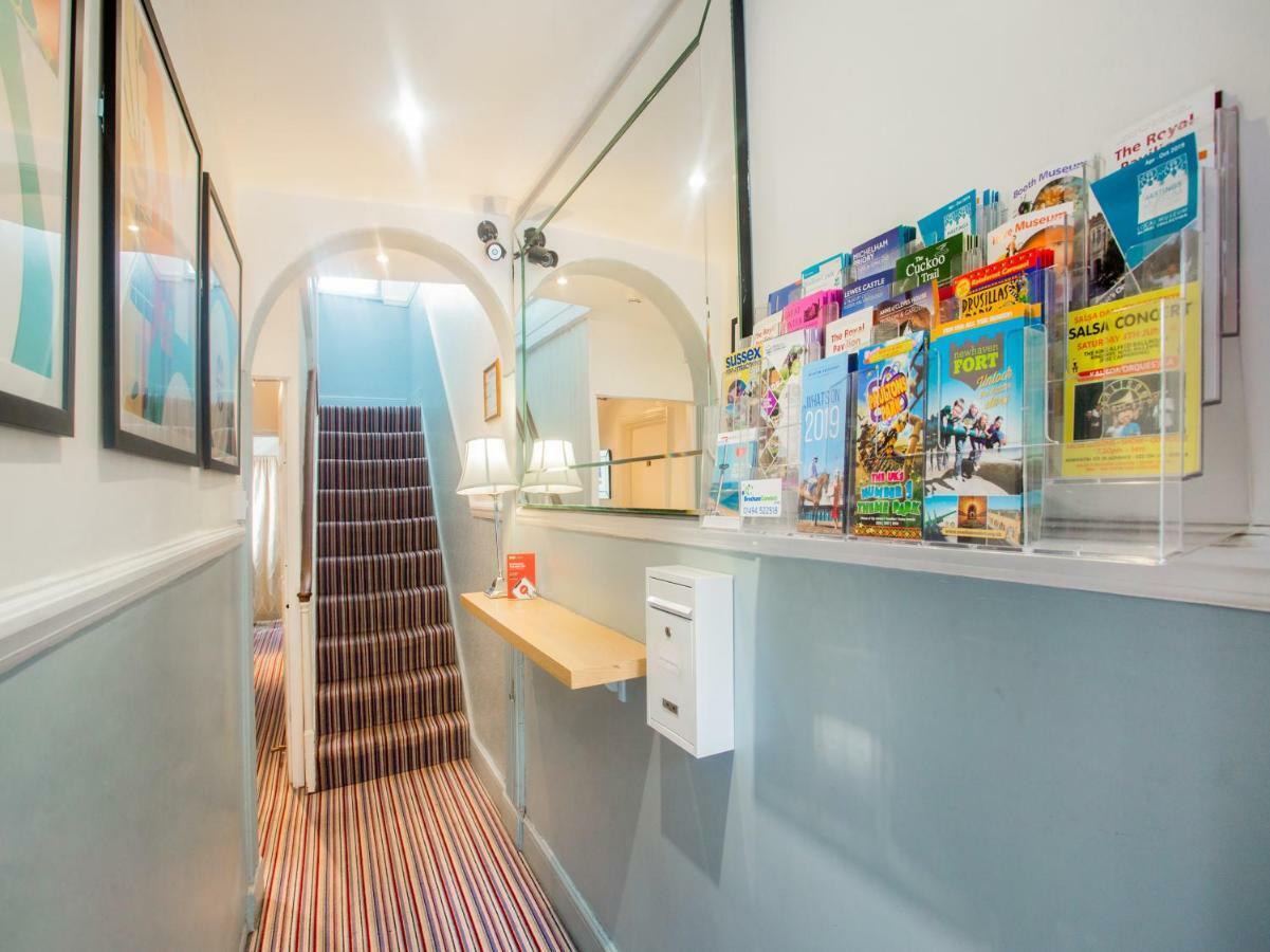 Oyo Lifestyle Hotel Sea Breeze Brighton ภายนอก รูปภาพ