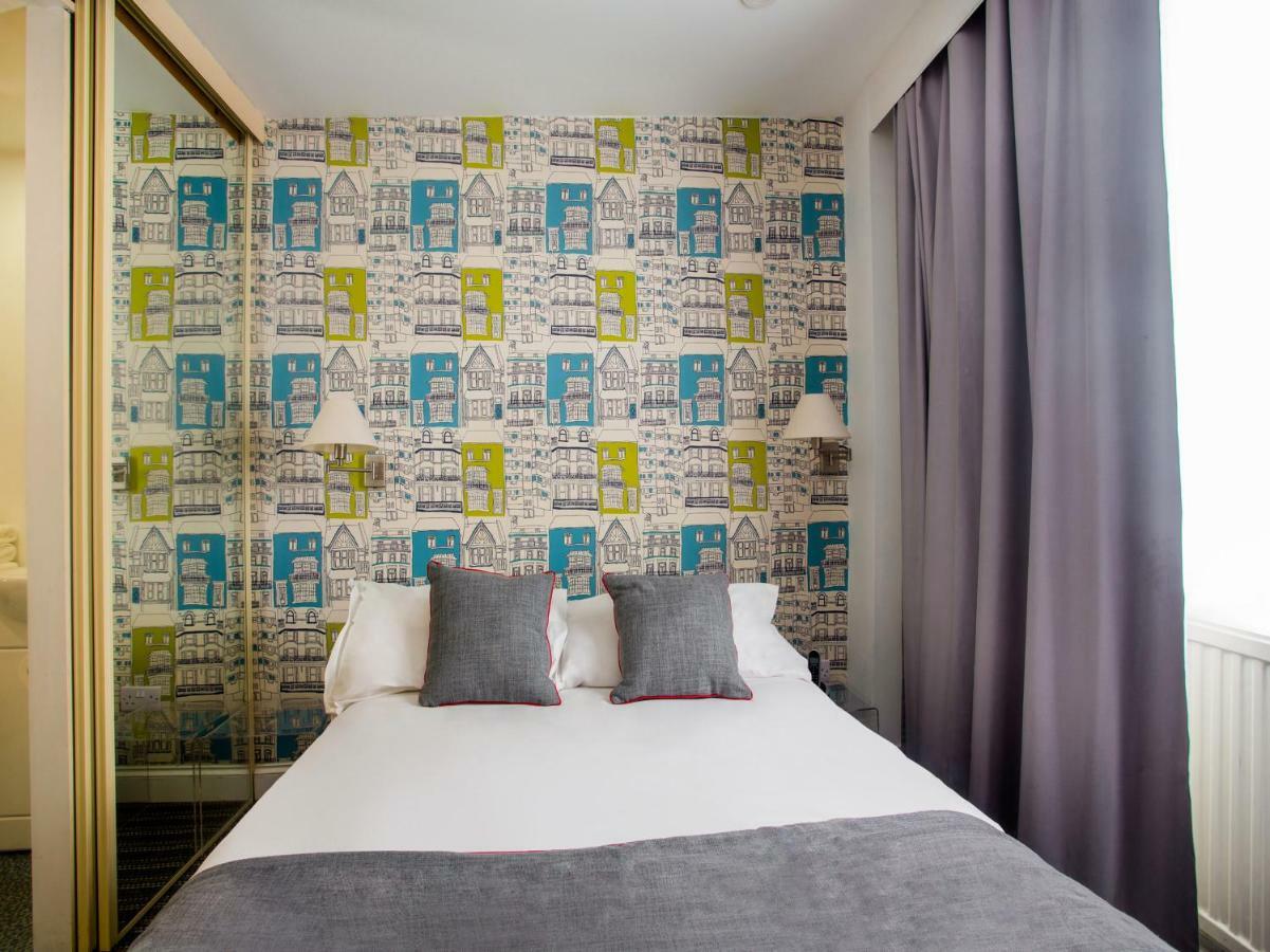 Oyo Lifestyle Hotel Sea Breeze Brighton ภายนอก รูปภาพ