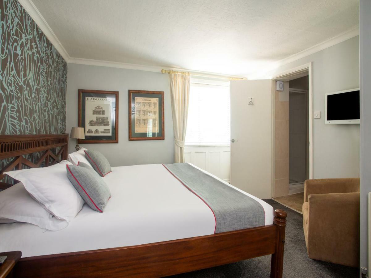 Oyo Lifestyle Hotel Sea Breeze Brighton ภายนอก รูปภาพ