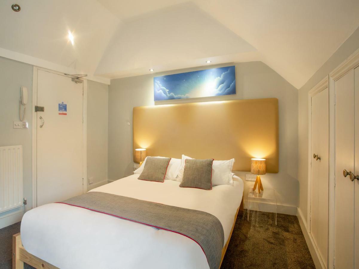 Oyo Lifestyle Hotel Sea Breeze Brighton ภายนอก รูปภาพ